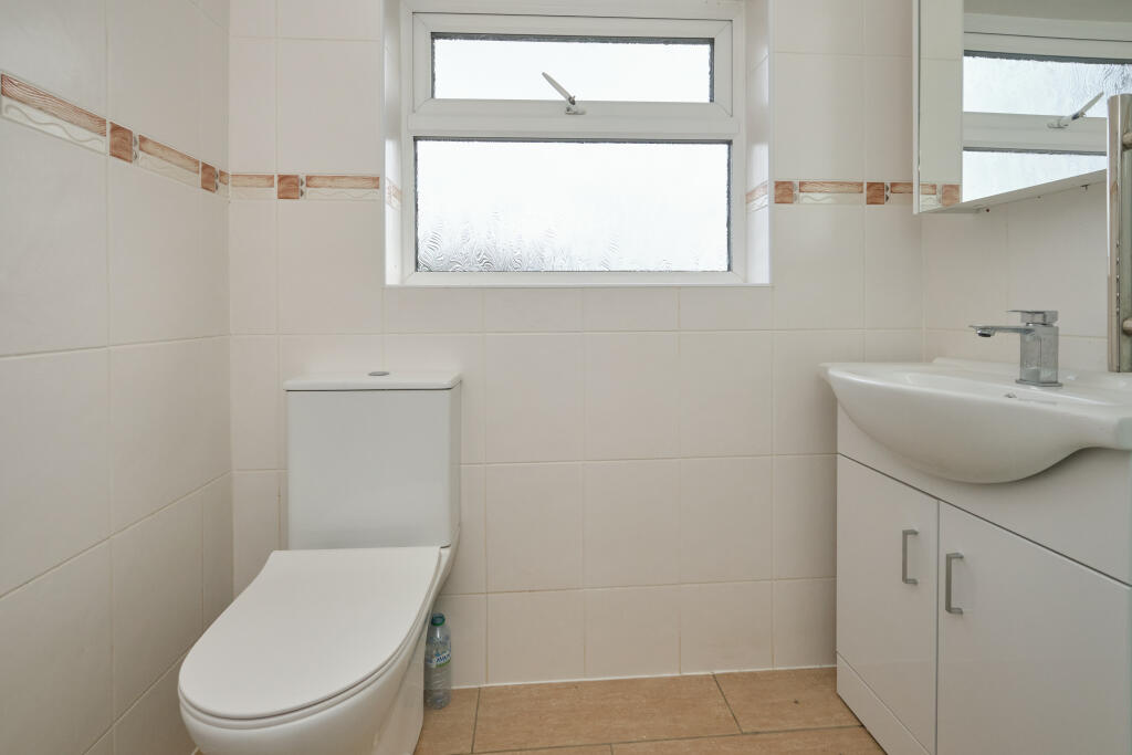 Additional image 20 of Warley Road, Oldbury, B68