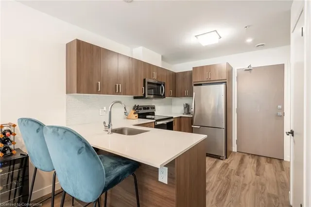 Additional image 10 of 467 Charlton Ave Unit 101