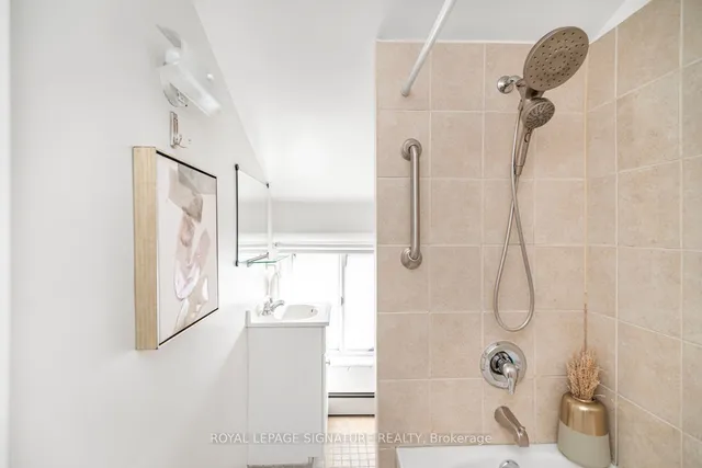 Additional image 24 of 62 Ray St