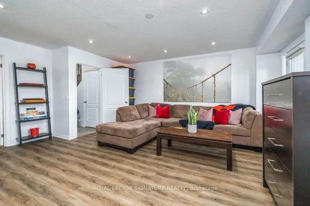 Additional image 27 of 114 Cedar Lake Cres