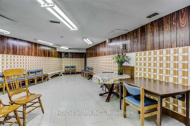 Additional image 11 of 451 The West Mall Unit 922