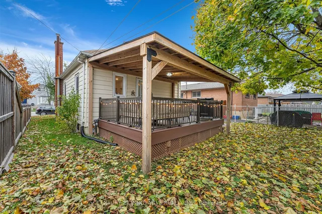 Additional image 31 of 39 Delena Ave