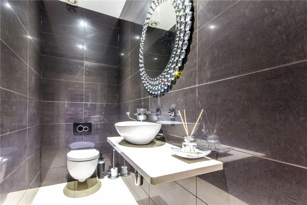 Additional image 12 of Beningfield Drive, Napsbury Park, St. Albans, AL2