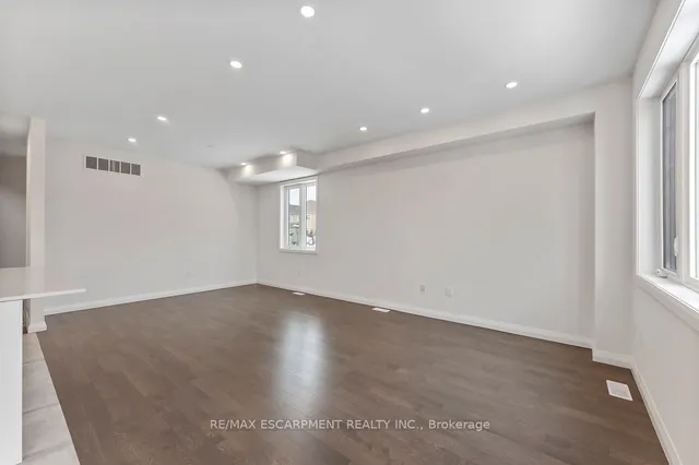 Additional image 18 of 199 Alessio Dr