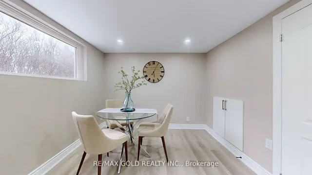 Additional image 30 of 23 Hallcrown Crt