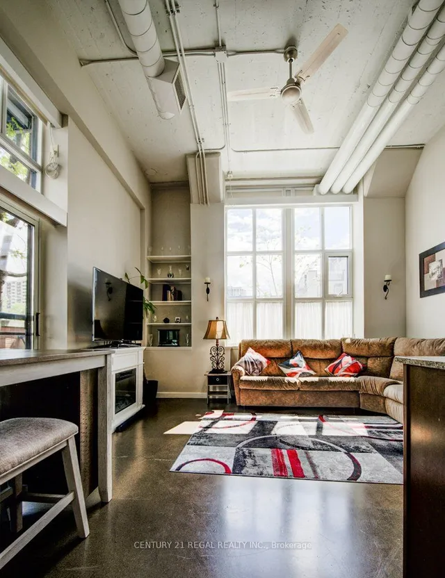 Additional image 24 of 404 King St Unit 102