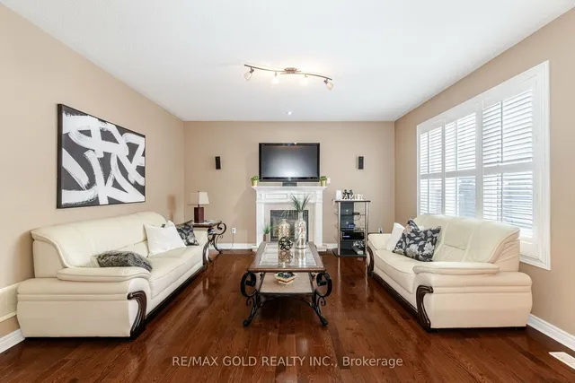 Additional image 14 of 36 Quatro Cres