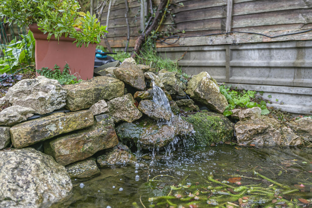 Additional image 21 of Knightsfield, Welwyn Garden City, Hertfordshire, AL8