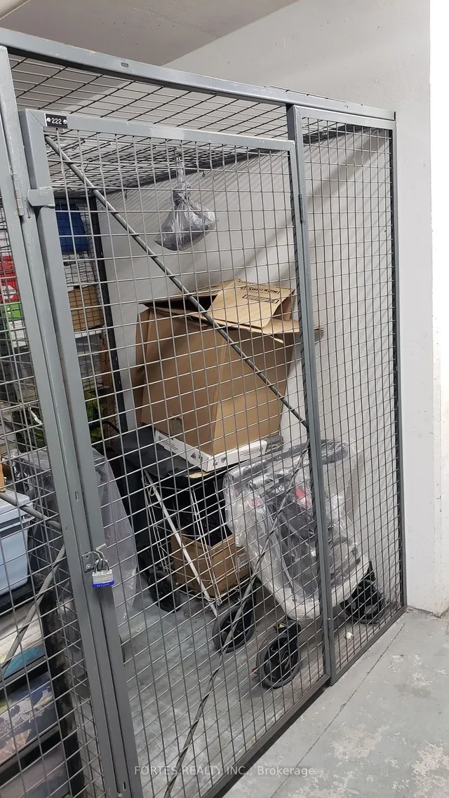 Additional image 23 of 650 Lawrence Ave Unit 404