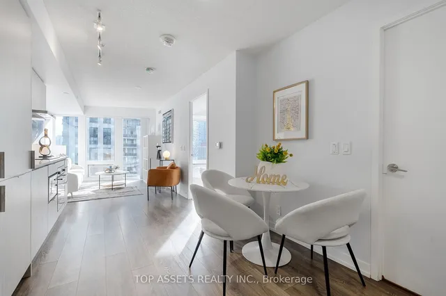 Additional image 9 of 60 shuter St Unit 2003