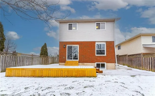 Additional image 29 of 29 Featherwood Cres