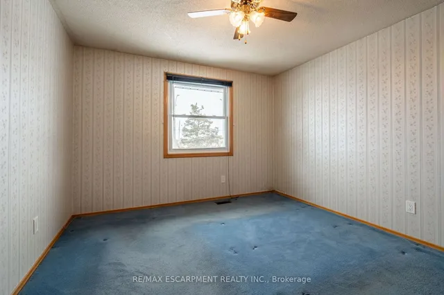 Additional image 27 of 44 CAPILANO Dr