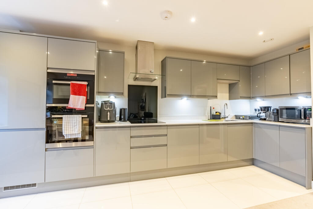 Additional image 3 of Cross Way, Harpenden, Hertfordshire, AL5