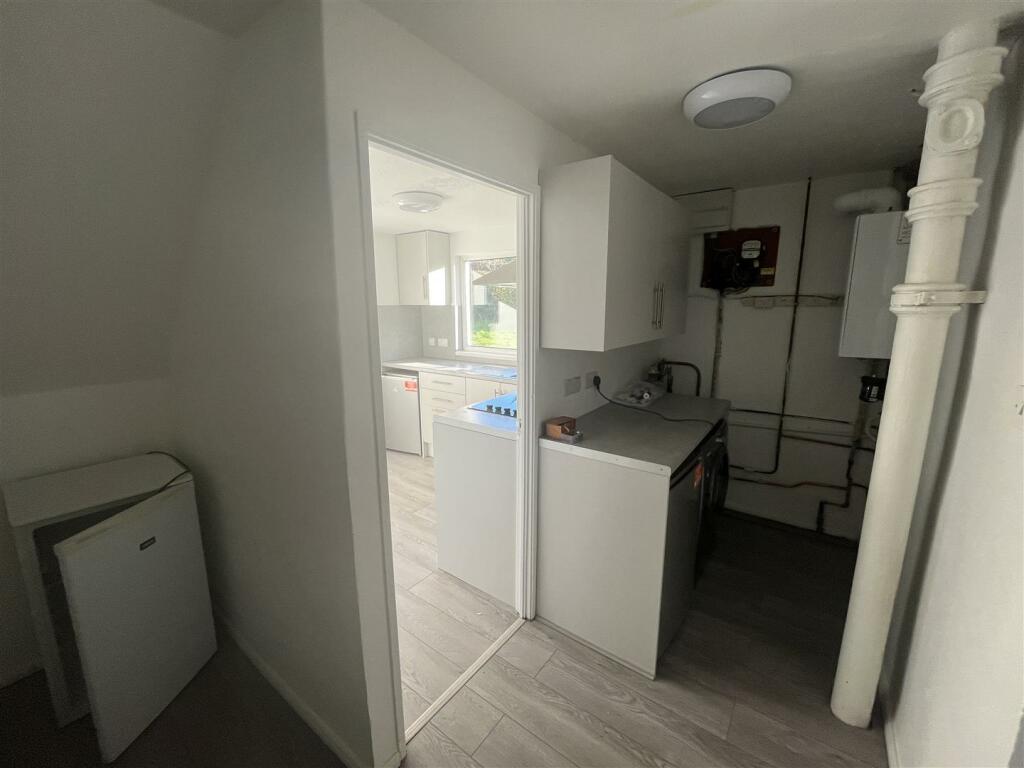 Additional image 4 of High Dells, Hatfield