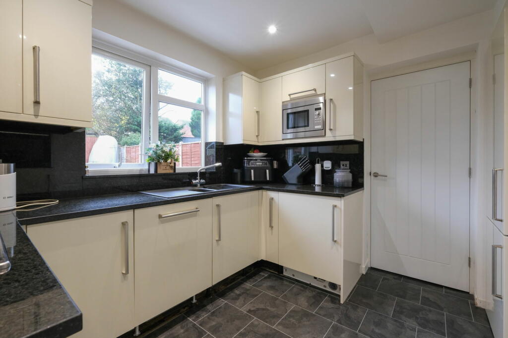 Additional image 2 of Oakalls Avenue, Bromsgrove, B60 2LP