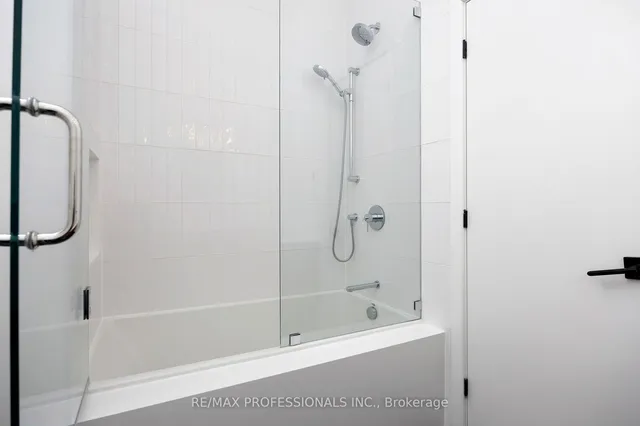 Additional image 23 of 235 Medland St Unit 207