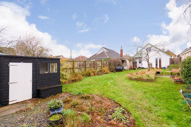 Additional image 14 of Holt