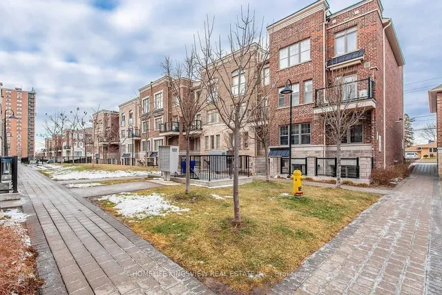 2335 Sheppard Ave Unit 8