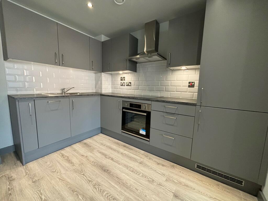 Additional image 2 of JQ Rise