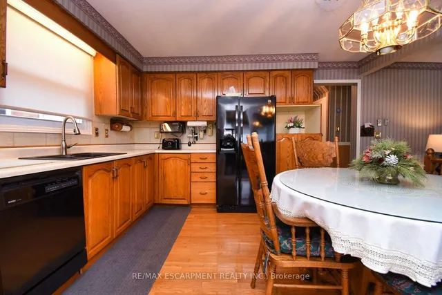 Additional image 10 of 54 Ramsden Dr