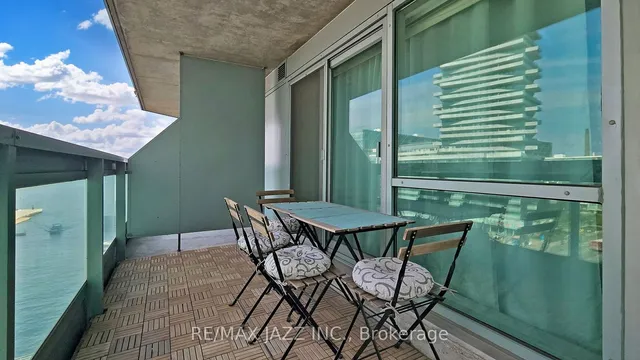 Additional image 18 of 10 Queens Quay Unit 803