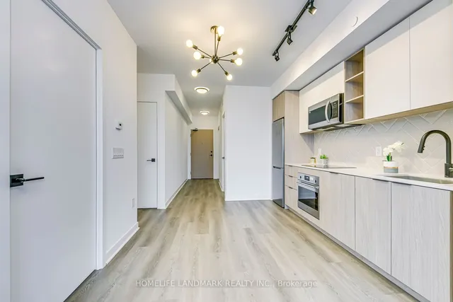 Additional image 14 of 36 Zorra St Unit 2002