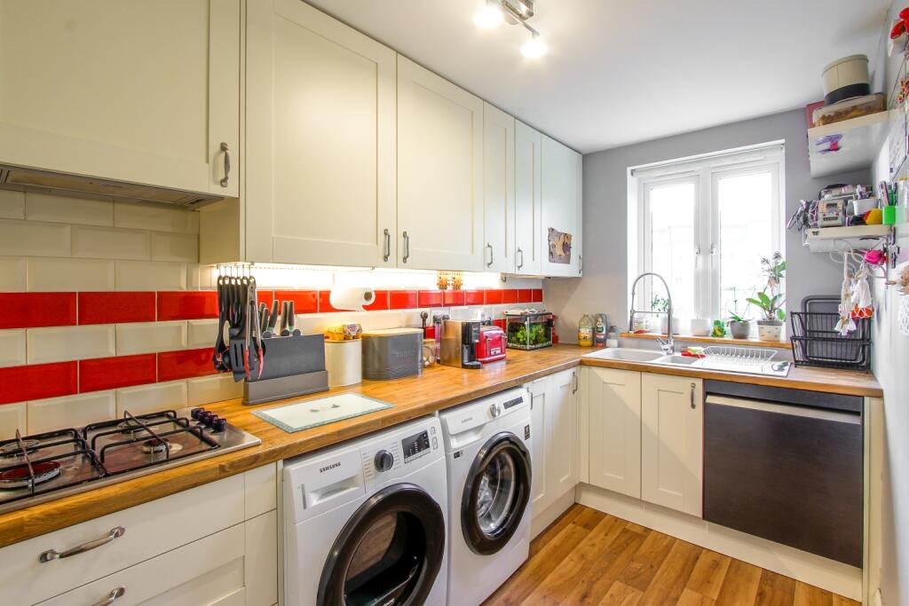 Additional image 6 of 68 Shackleton Road, Yeovil