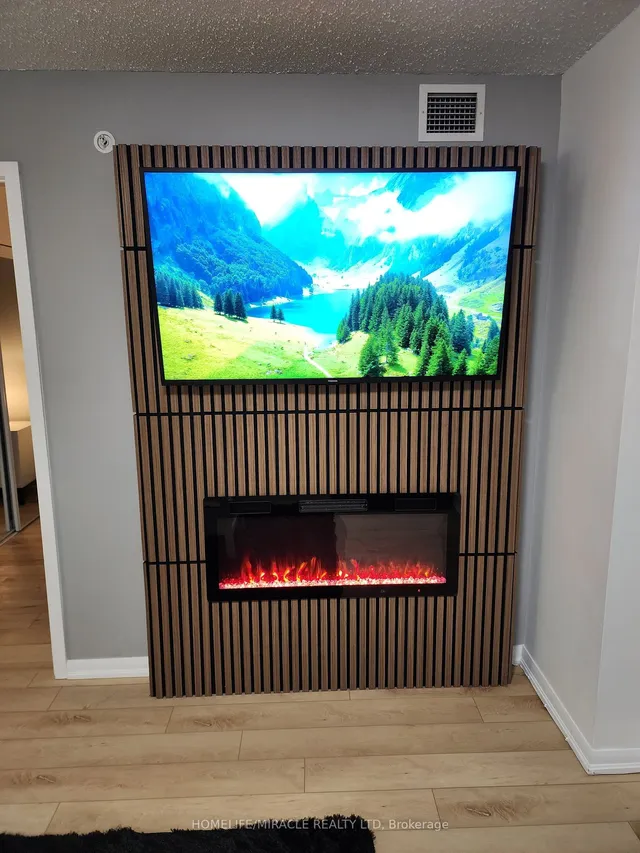 Additional image 10 of 800 Lawrence Ave Unit 407