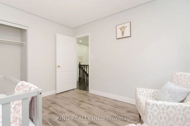 Additional image 26 of 54 COACHLIGHT Cres