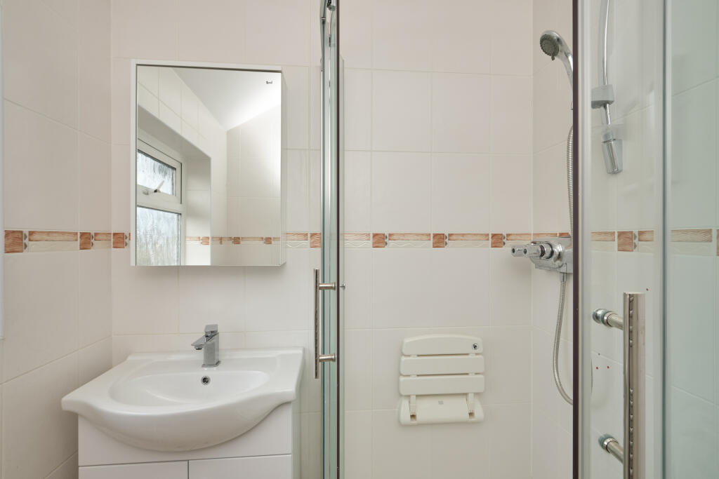 Additional image 19 of Warley Road, Oldbury, B68