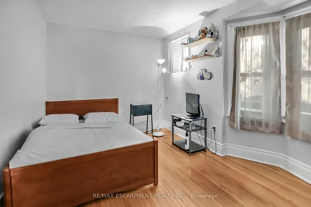 Additional image 14 of 21 Paisley Ave