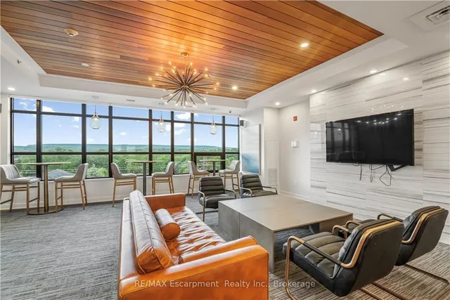 Additional image 37 of 320 PLAINS Rd Unit 220