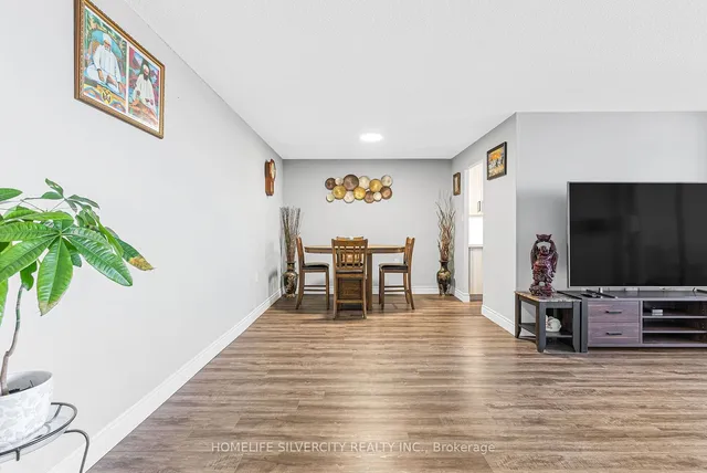 Additional image 23 of 18 Knightsbridge Rd Unit 2303