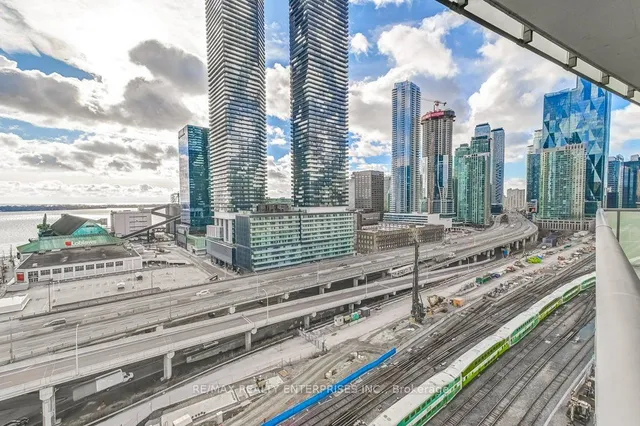 Additional image 35 of 1 Market St Unit 1413