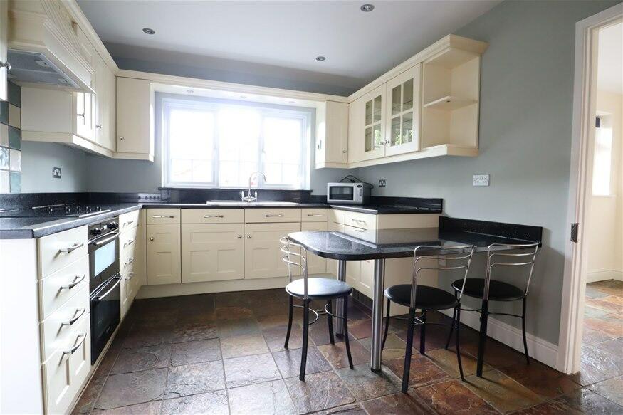 Additional image 7 of Maple Cottages, West Common, Harpenden, AL5