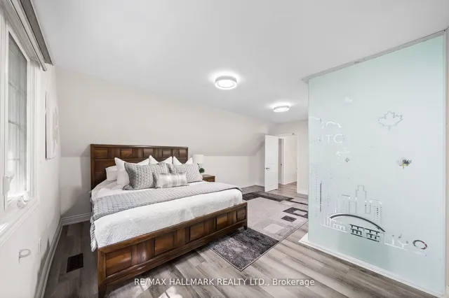 Additional image 17 of 551 Military Tr