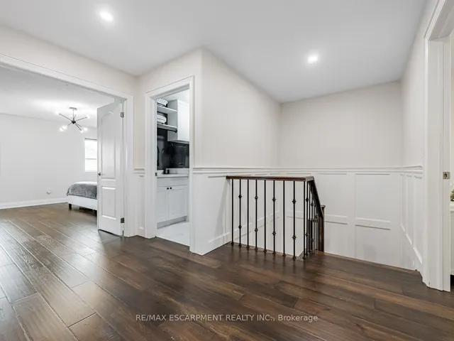 Additional image 15 of 4834 Columbus Dr