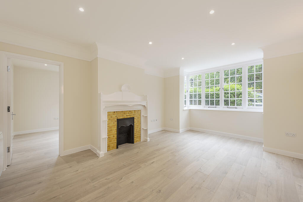 Additional image 4 of Upton Avenue, St Albans, Herts, AL3