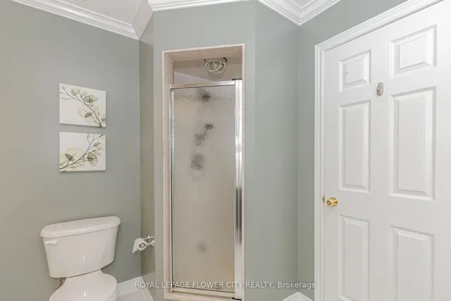 Additional image 18 of 142 Vintage Gate