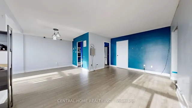 Additional image 4 of 5 Shady Golfway Unit 715