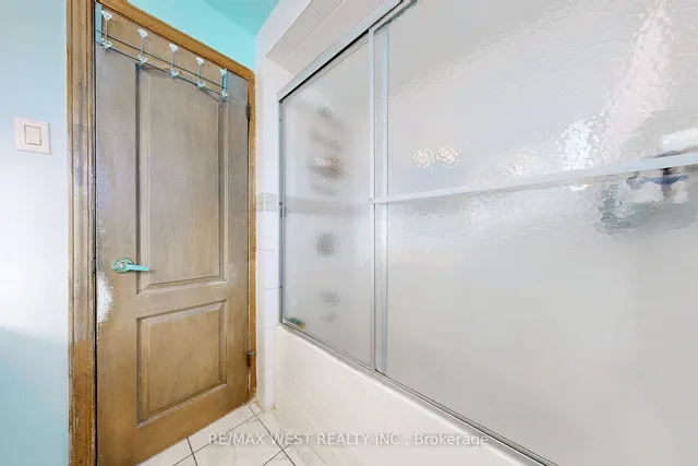 Additional image 31 of 78 Primula Cres