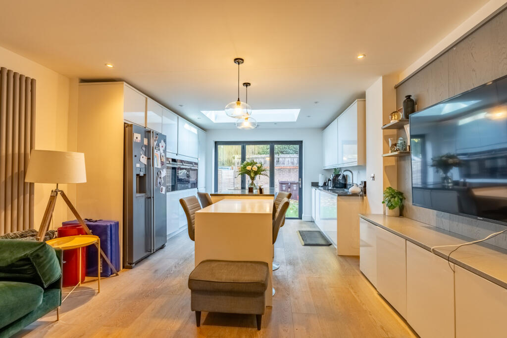 Additional image 8 of Avian Avenue, Curo Park, Frogmore, St. Albans, AL2