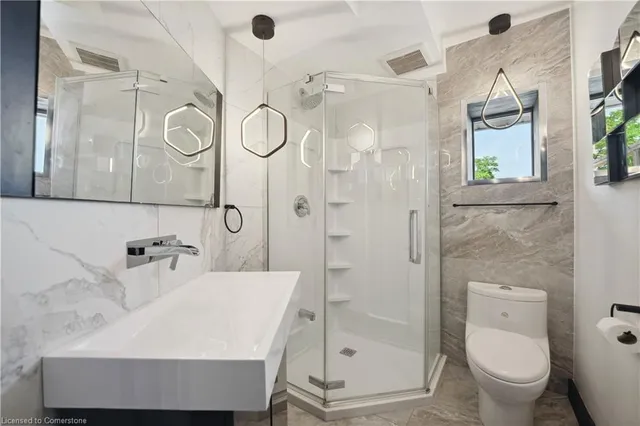 Additional image 39 of 33 Leslie Dr