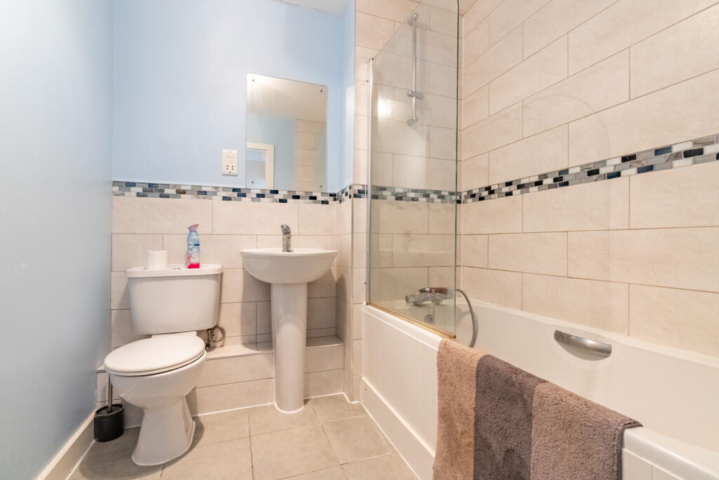 Additional image 9 of Bakers Close, St. Albans, Hertfordshire, AL1