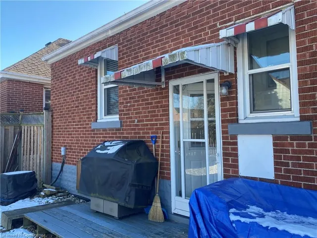 Additional image 17 of 33 Brucedale Ave