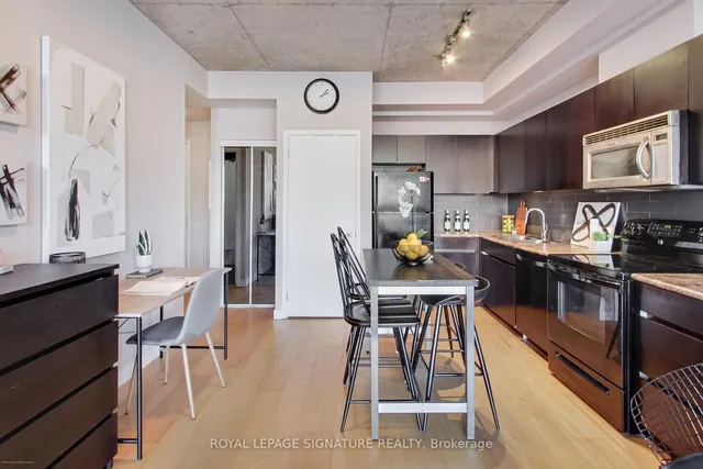 Additional image 10 of 38 Niagara St Unit 711