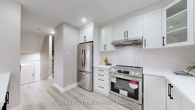 Additional image 15 of 23 Hallcrown Crt