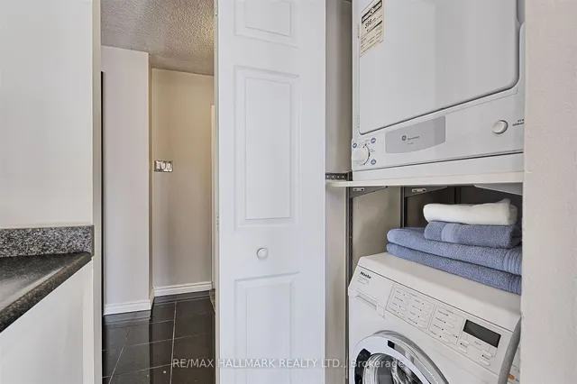 Additional image 8 of 86 gerrard St Unit 8E