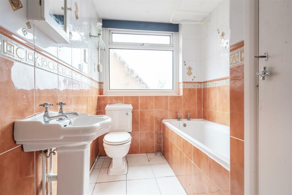 Additional image 9 of Elm Lodge, Fentham Road, Hampton-In-Arden