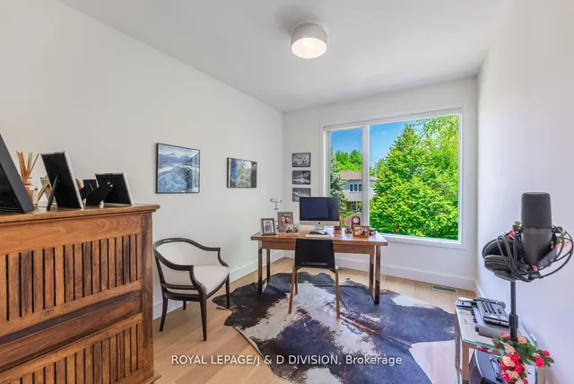 Additional image 16 of 13 Barfield Ave